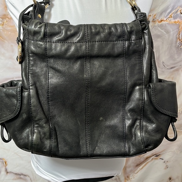 Michael Kors Black and Gold Leather Bag Zip Close Inside Outside Pockets - Picture 6 of 13